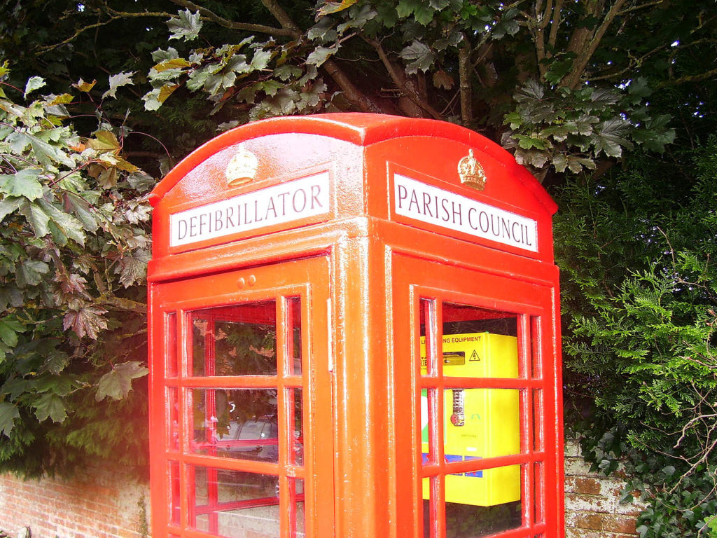 rural-phonebox-defibrillator