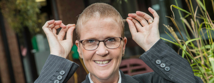 Lisa braves the shave and stands up to cancer
