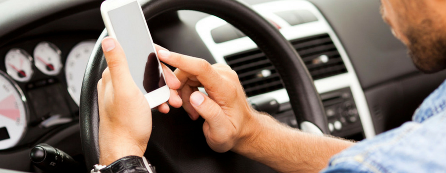 Crackdown on drivers using mobile phones